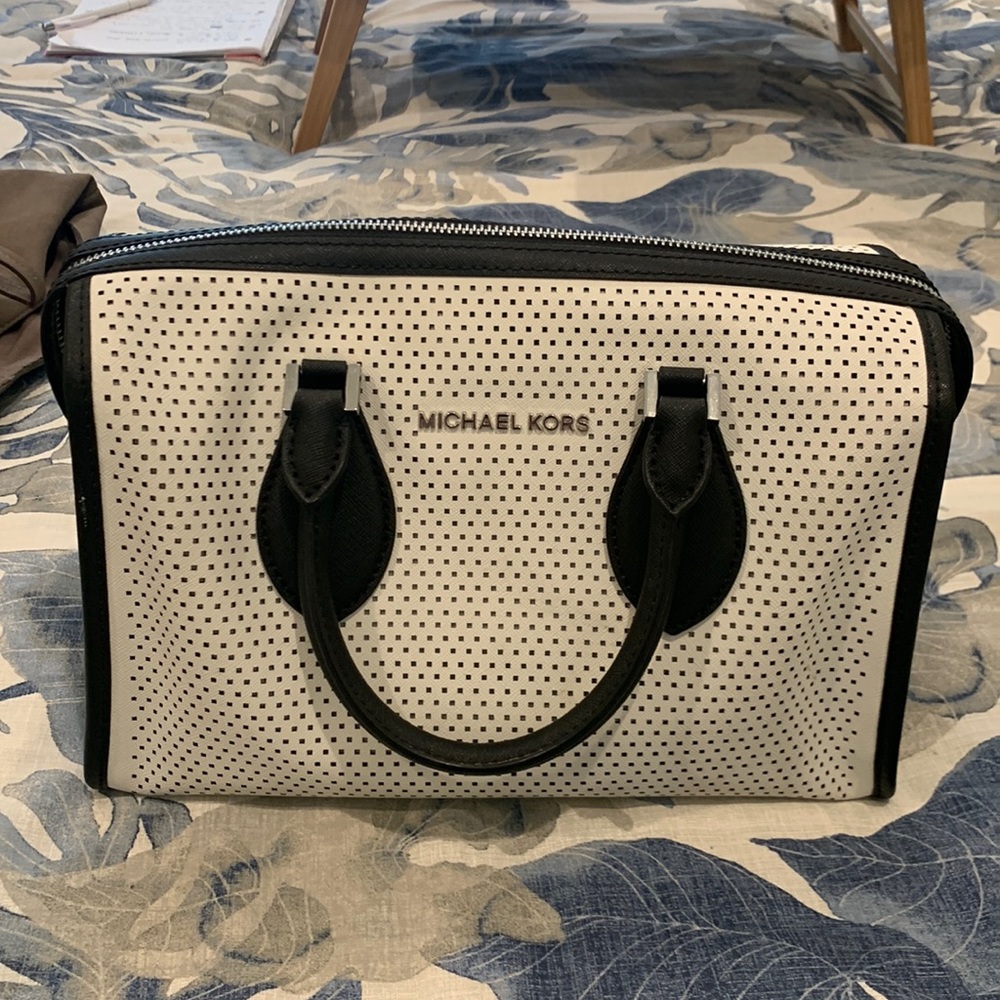 Authentic Michael Kors Hand Bag